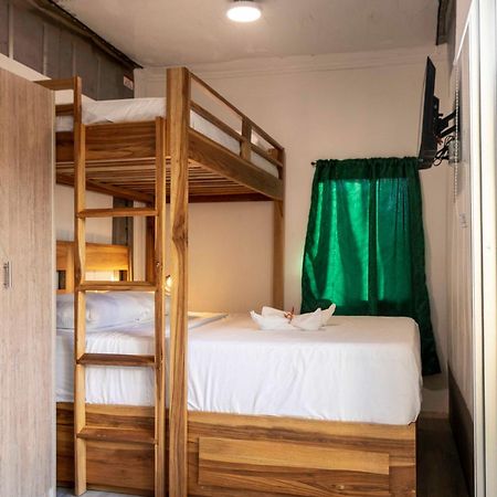 Emi'S Place Container Living Uvita Ngoại thất bức ảnh